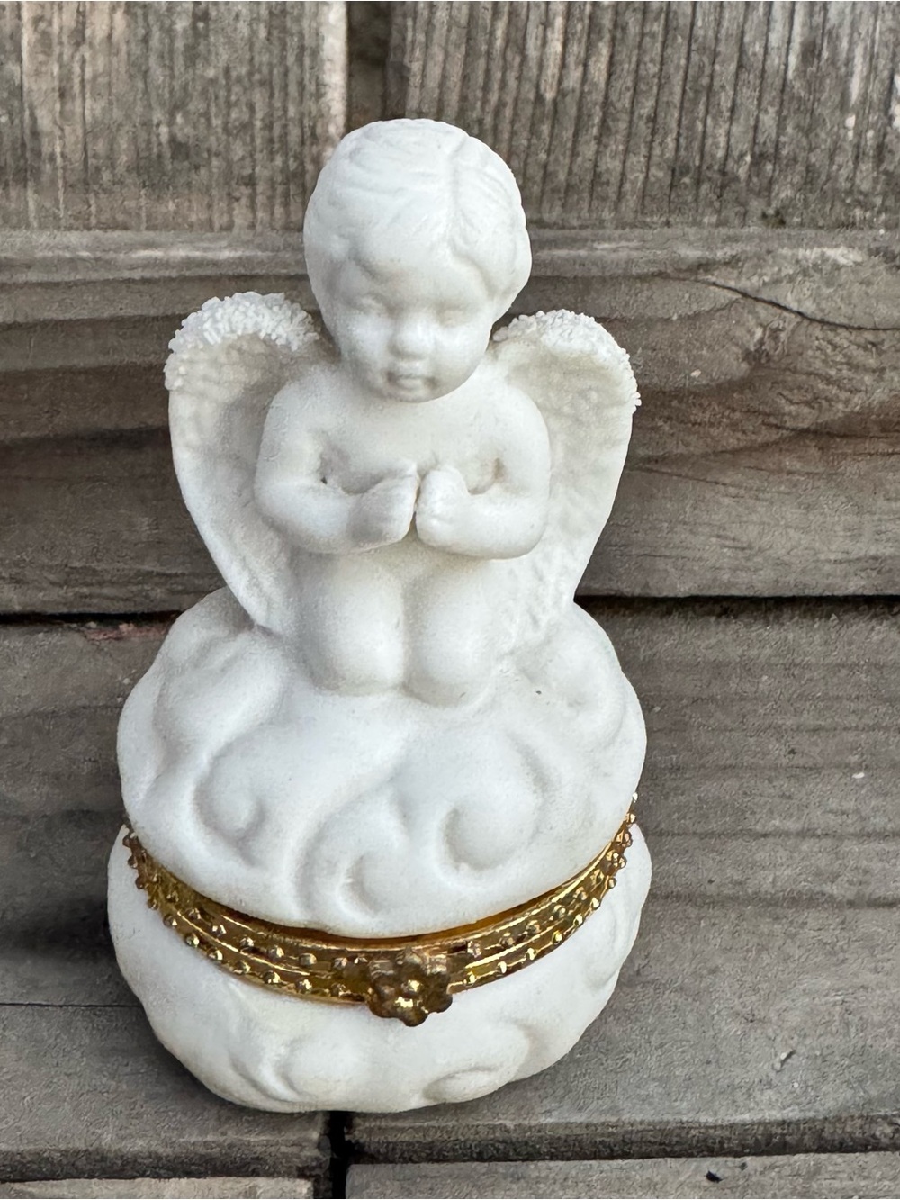 Source Unknown White Angel Trinket Box with Gold Accent